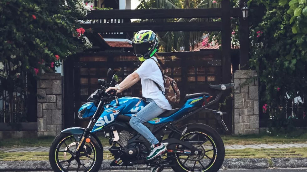 Hány éves kortól lehet motorkerékpárt vezetni?