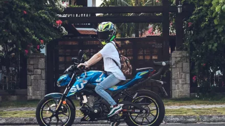 Hány éves kortól lehet motorkerékpárt vezetni?