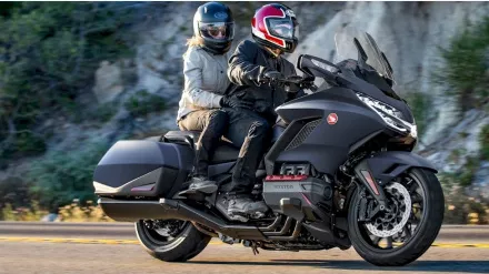 Hogyan vezesd a motort utassal?