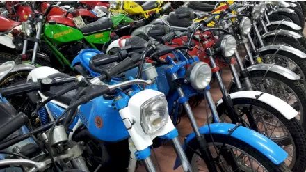 Miért drágább ugyanaz a motor egy kereskedőnél?