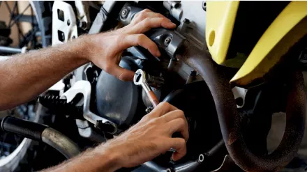 Milyen hibák miatt bukhat meg egy motor a műszaki vizsgán?
