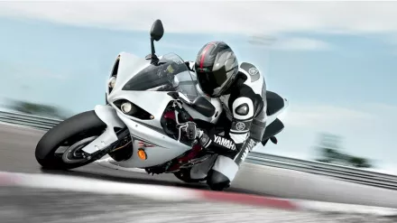 Mit tanulhatsz egy pályanapról közúti motorosként?