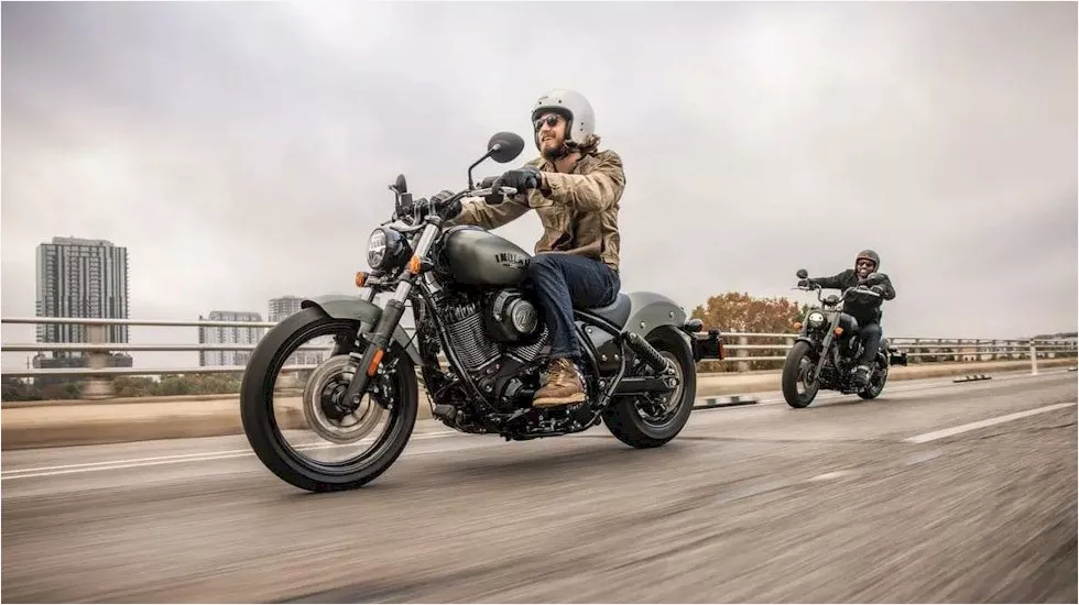 Motoros etikett: szabályok az utakon