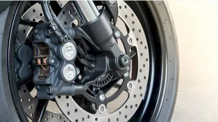 Motoros technológiák, amik tényleg növelik a biztonságot