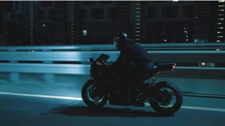 Motorozás éjszaka - külön kihívások és megoldások