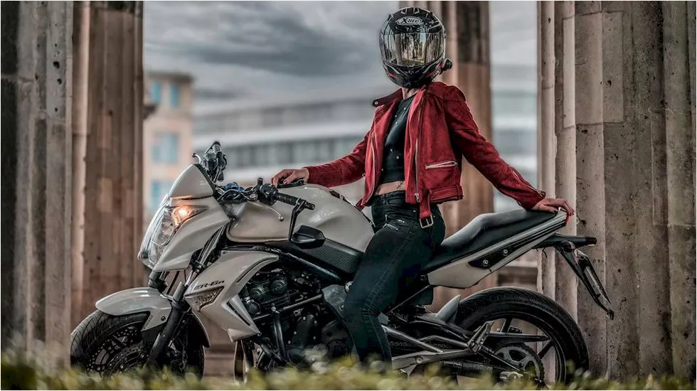 Női motorosok - különbségek és tippek