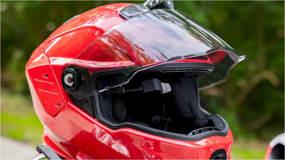 Okos bukósisakok - hype vagy hasznos?