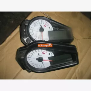 1. kp: Suzuki-GSXR 600-750,GSR 600