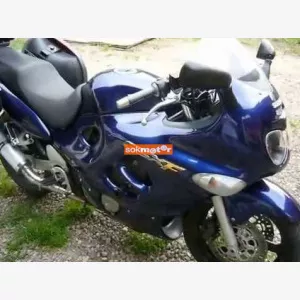 Suzuki GSX 750 F kevés km