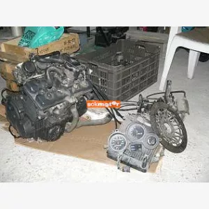 1. kp: Suzuki-GSXR 250 RR
