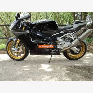 1. kp: Aprilia- rsv 1000 factory R