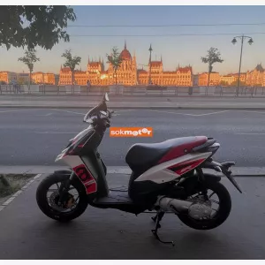 1. kép: APRILIA-SR50