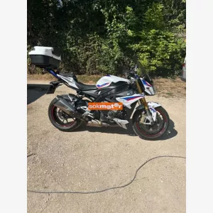 1. kép: BMW-S1000R