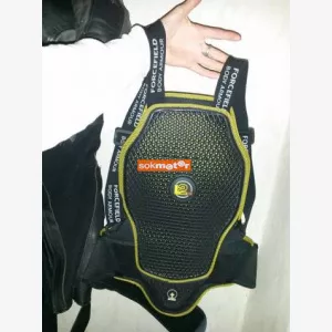 1. kp: Forcefield Pro2 gerincprotektor-S