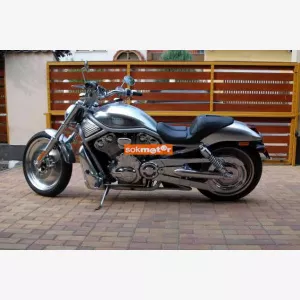 1. kp: Harley-Davidson-V-Rod