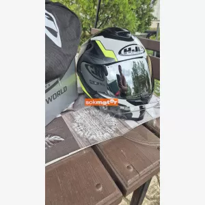 1. kép: HJC C70 BUKÓSISAK+AJANDEK SISAKBESZELŐ-XL