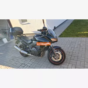 1. kép: HONDA-Cbf1000