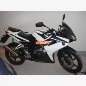 1. kp: Honda-CBR 125 R