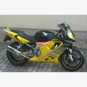 1. kp: Honda-CBR F4