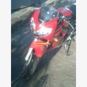1. kp: Honda-CBR125R