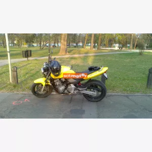 1. kép: HONDA-Honnét CBF 600 