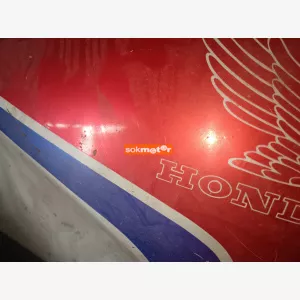 1. kp: HONDA-Vf750f