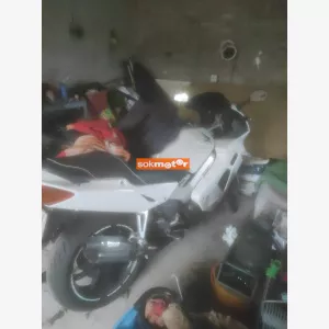 1. kép: HONDA-VFR 800 fi