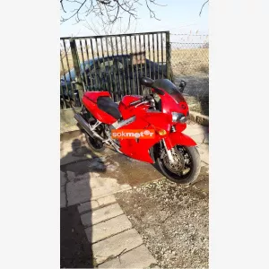 1. kp: HONDA-VFR800