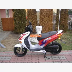 1. kp: Honda-X8R