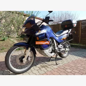 1. kp: Honda-XL600 V