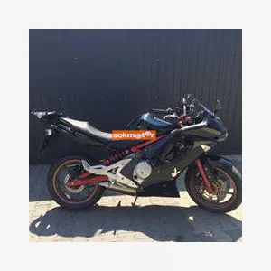 1. kp: Kawasaki-ER6 F
