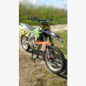 1. kp: Kawasaki-KX450F