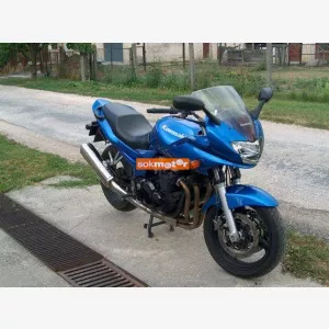 1. kp: Kawasaki-ZR-7 S