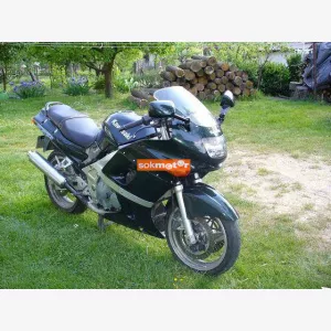1. kp: Kawasaki-ZZR