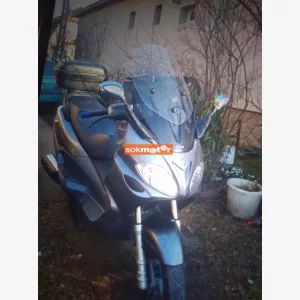 1. kp: PIAGGIO-Evo X9 500