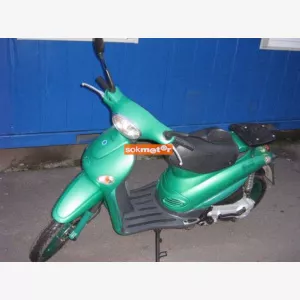 1. kp: Piaggio-Liberty 125/4T Green