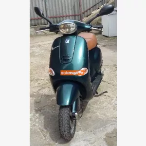 1. kp: Piaggio (Vespa)-ET4