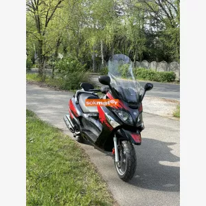 1. kép: PIAGGIO-XEVO M52