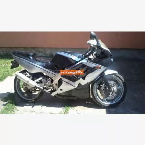 1. kp: Suzuki-GSX-R 250 SP