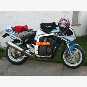 1. kp: Suzuki-gsx-r 750