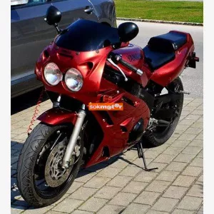 1. kp: Yamaha-FZR 600