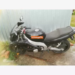 1. kp: Yamaha-yzf600r